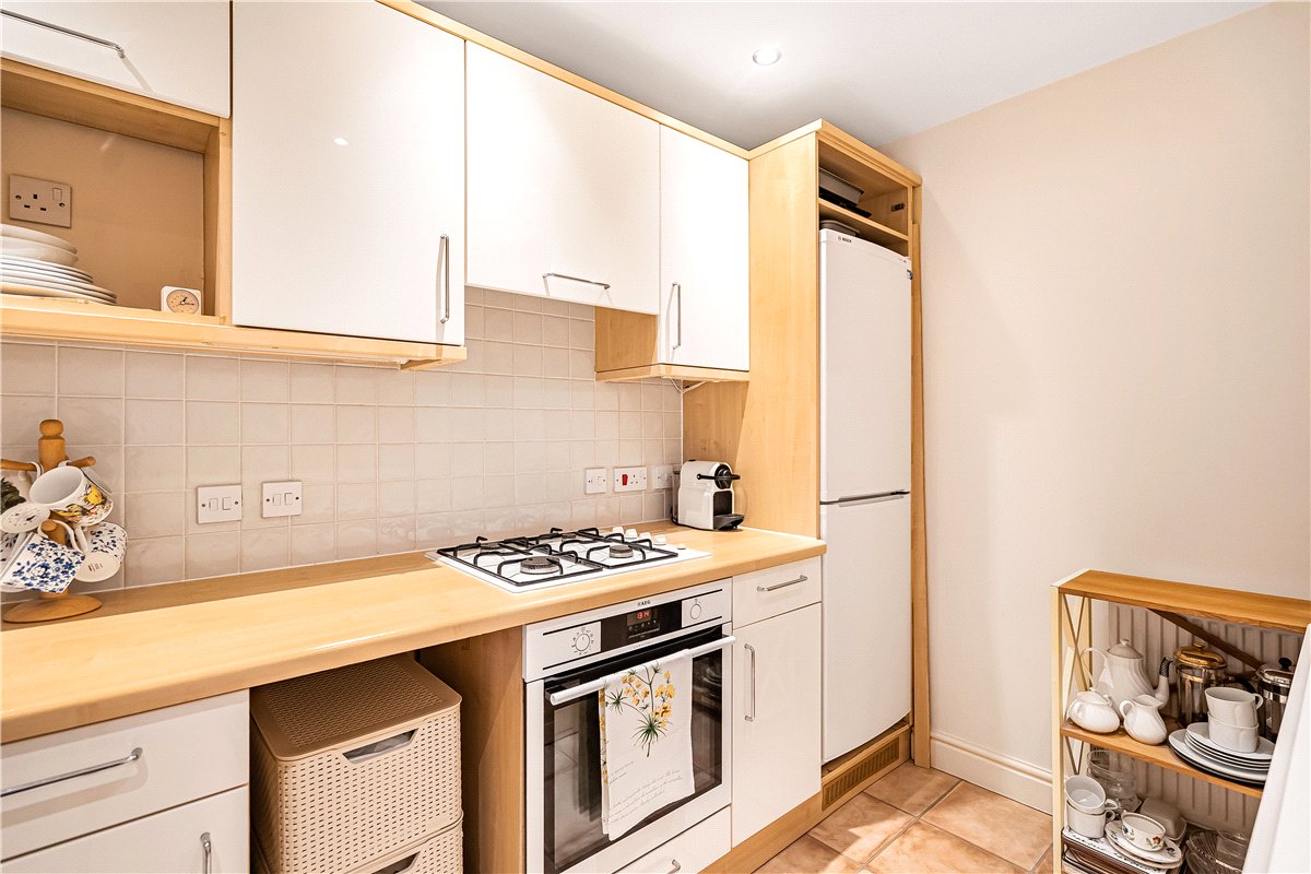 2 bedroom Flat, Hernes Road, Oxford, OX2 - Available, Image 9