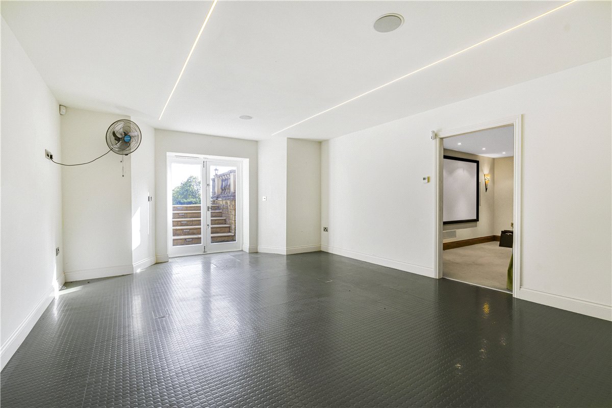 6 bedroom House, Chalk Lane, Hyde Heath, HP6 - Available, Image 34