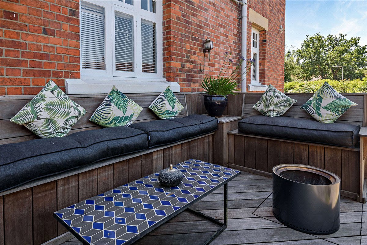 5 bedroom House, Fairview, Andover Road, RG14 - Available, Image 34