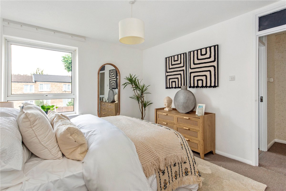 2 bedroom House, Hunter Close, London, SW12 - Available, Image 10