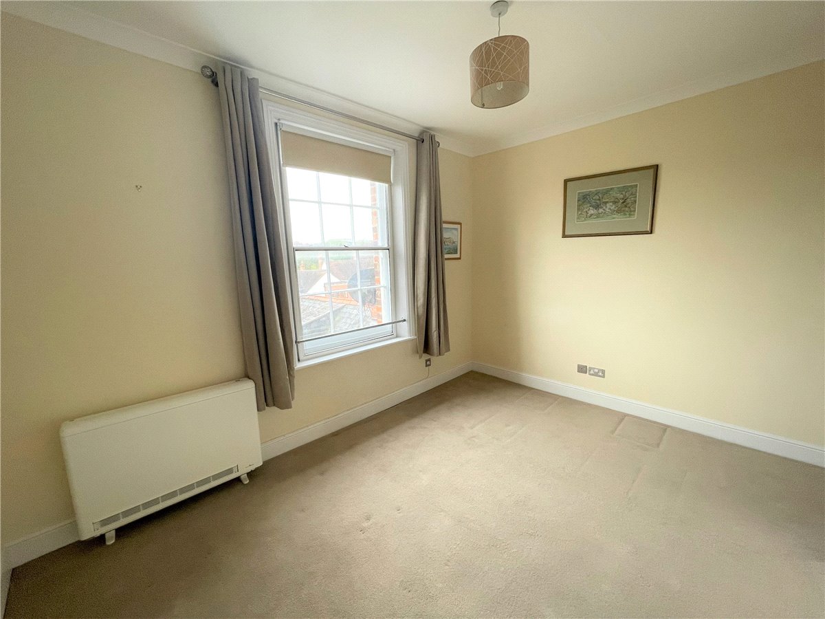 1 bedroom Flat, High Street, Marlborough, SN8 - Let Agreed, Image 6
