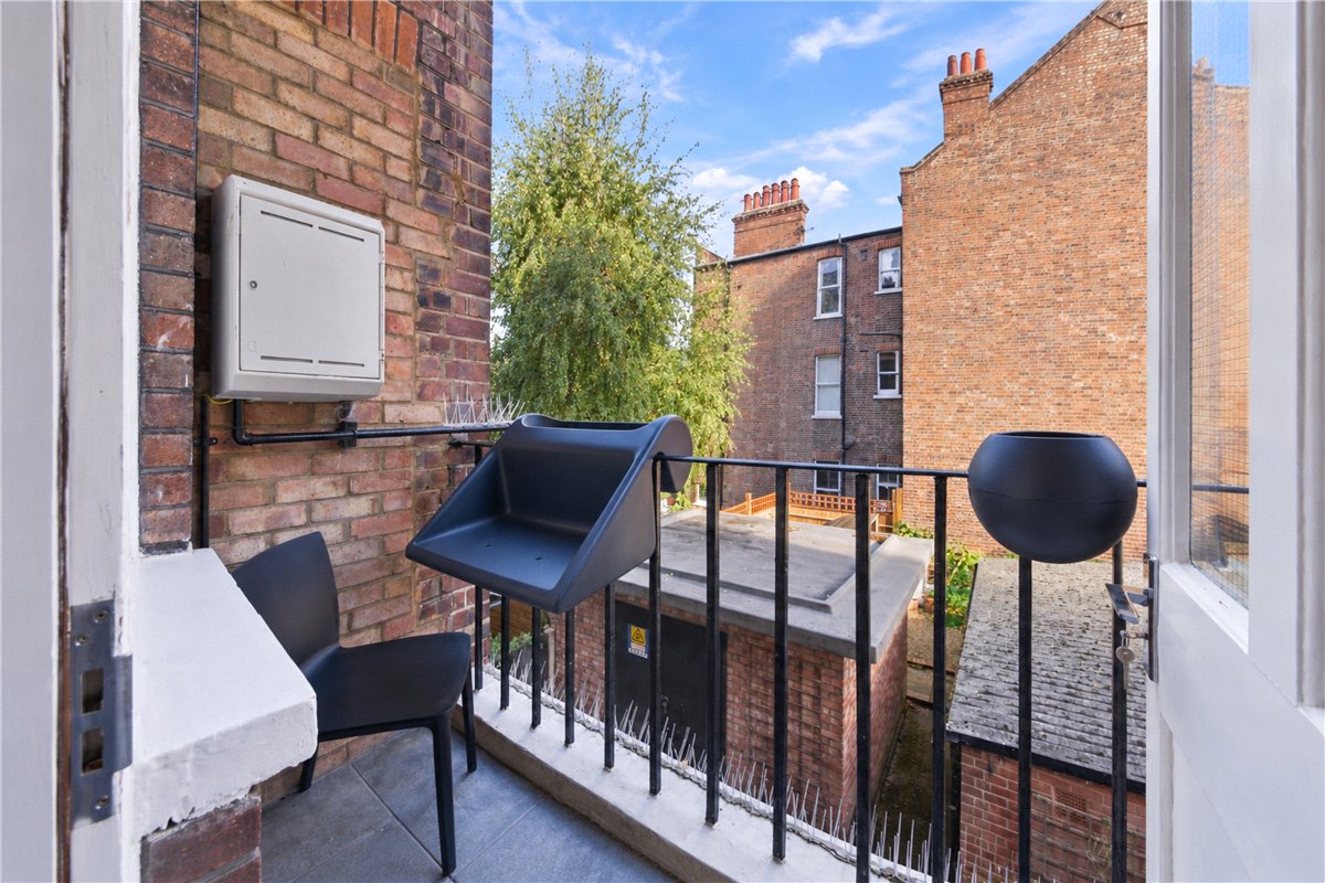 3 bedroom Flat, Bishops Mansions, Stevenage Road, SW6 - Available, Image 15
