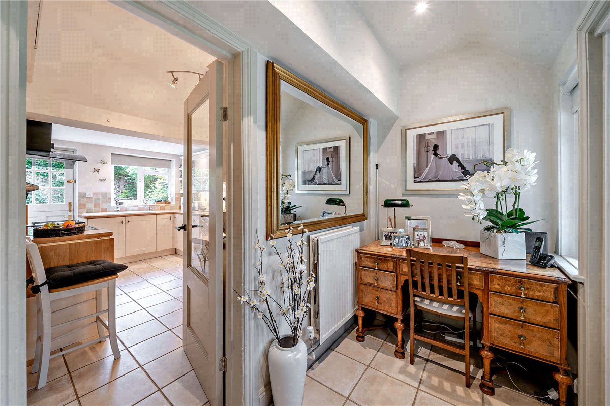 2 bedroom Bungalow, Ridgeway Close, Hermitage, RG18 - Sold, Image 13