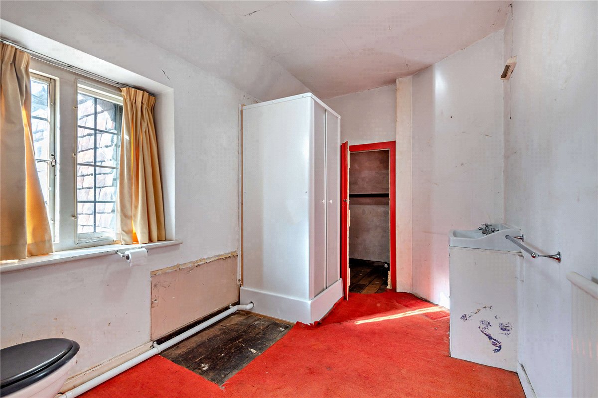 6 bedroom House, Burys Bank Road, Greenham, RG19 - Sold STC, Image 6