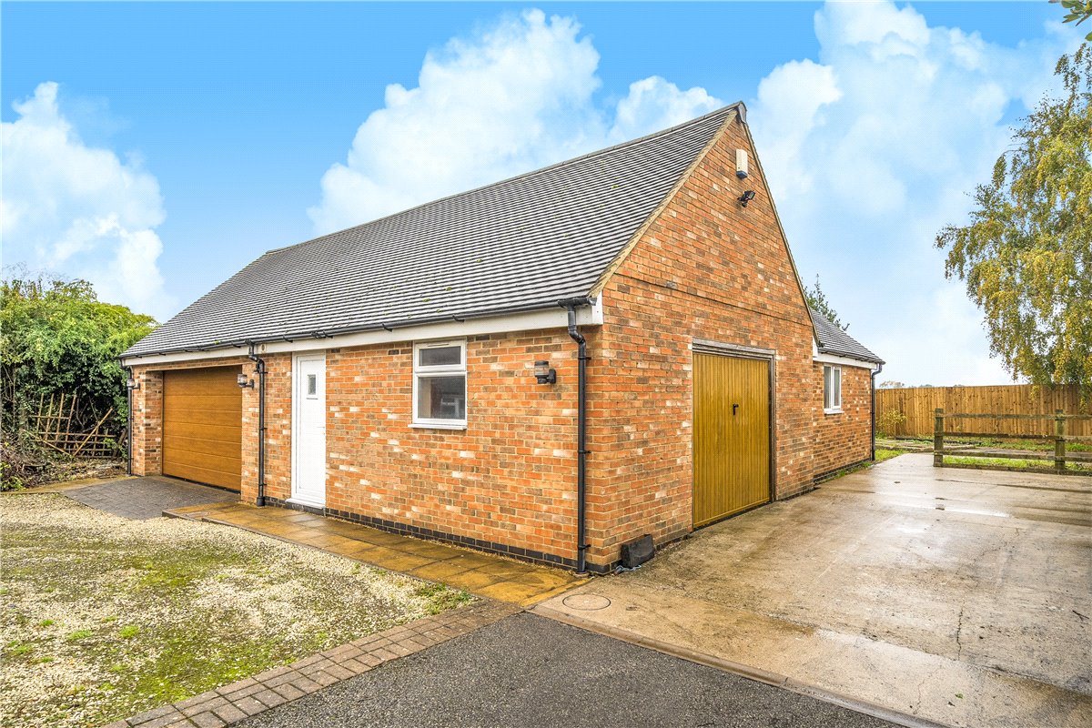 5 bedroom House, Tuppenhurst Lane, Rugeley, WS15 - Available, Image 18