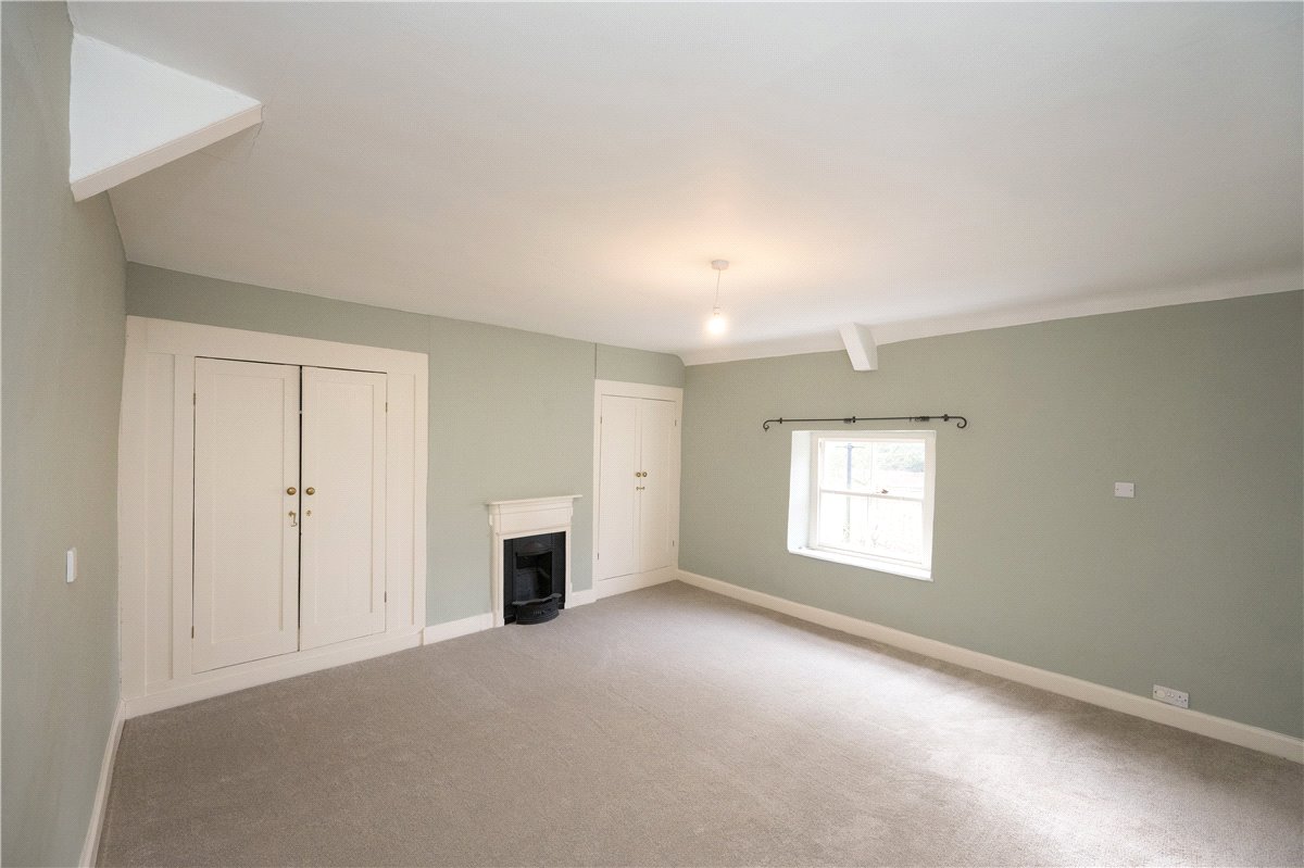 4 bedroom Cottage, The Green, Kirklington, DL8 - , Image 1