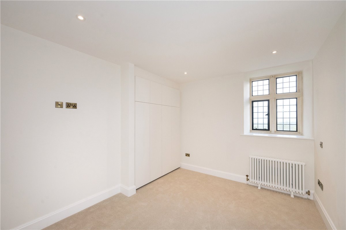 3 bedroom Flat, Ledston Hall, Back Newton Lane, WF10 - , Image 21