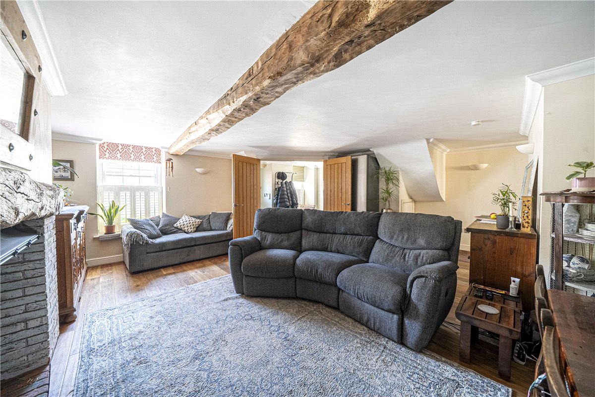 5 bedroom House, West Street, Hambledon, PO7 - Available, Image 4