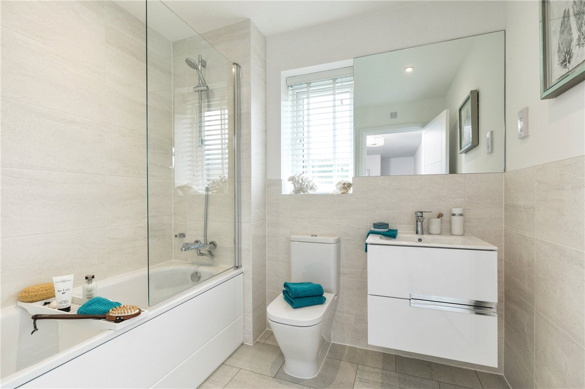 3 bedroom House, Princess Gardens, Bishops Green, RG20 - Available, Image 6