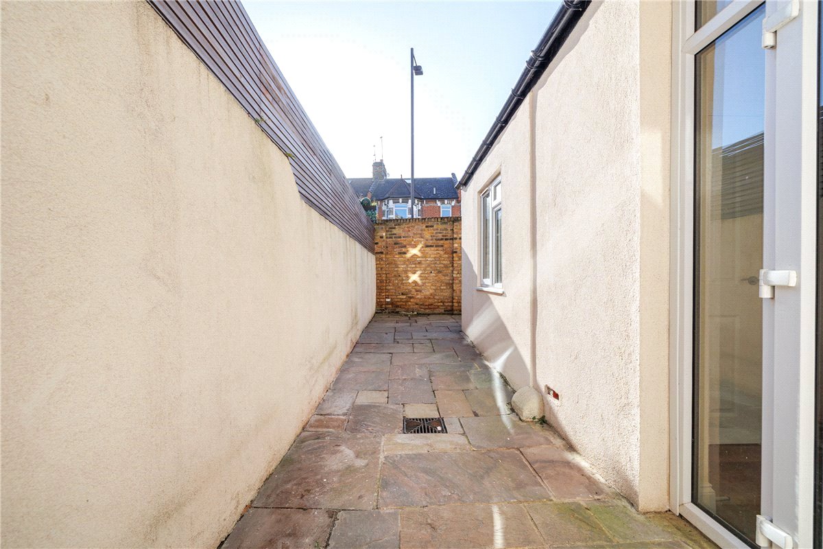 2 bedroom Flat, St Andrews Road, London, W14 - Sold, Image 2