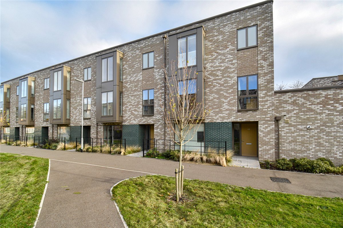 4 bedroom House, Knightly Avenue, Cambridge, CB2 - 