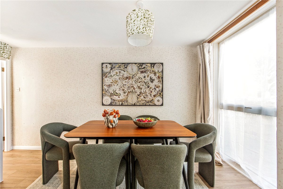 2 bedroom House, Hunter Close, London, SW12 - Available, Image 5