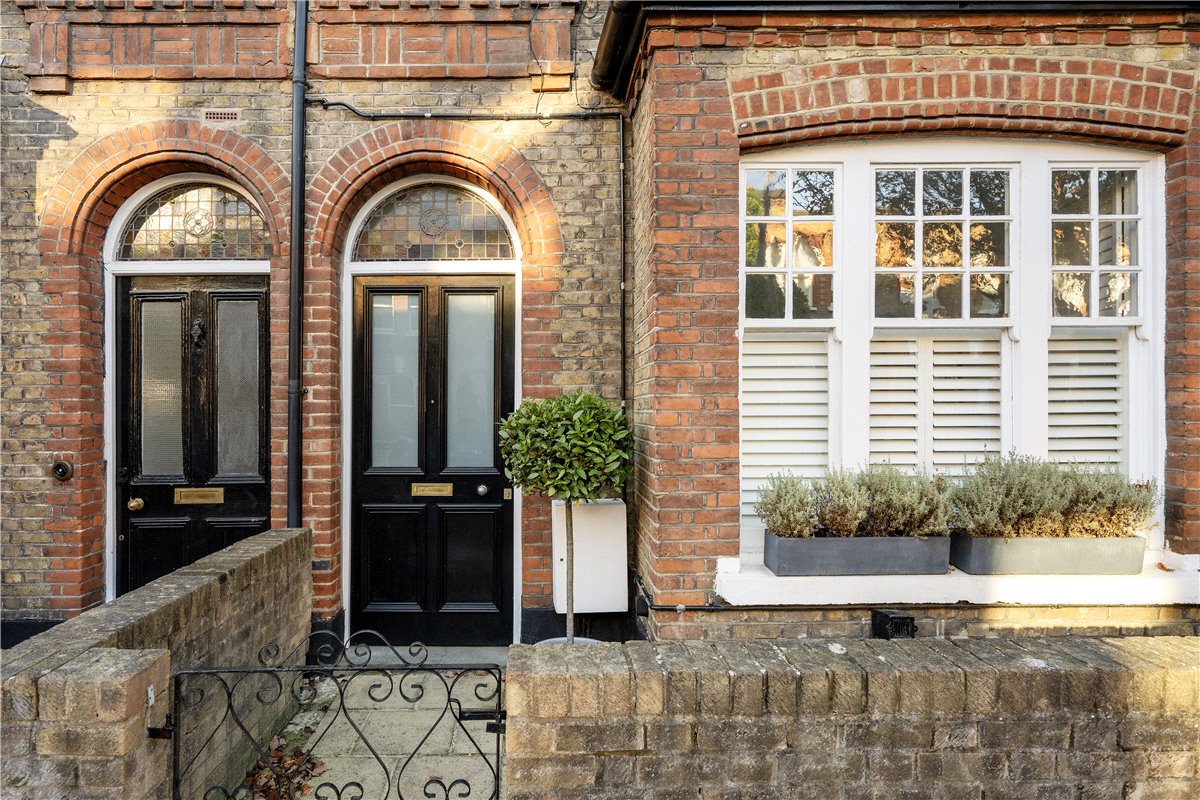 2 bedroom Flat, Foxmore Street, London, SW11 - Sold, Image 1