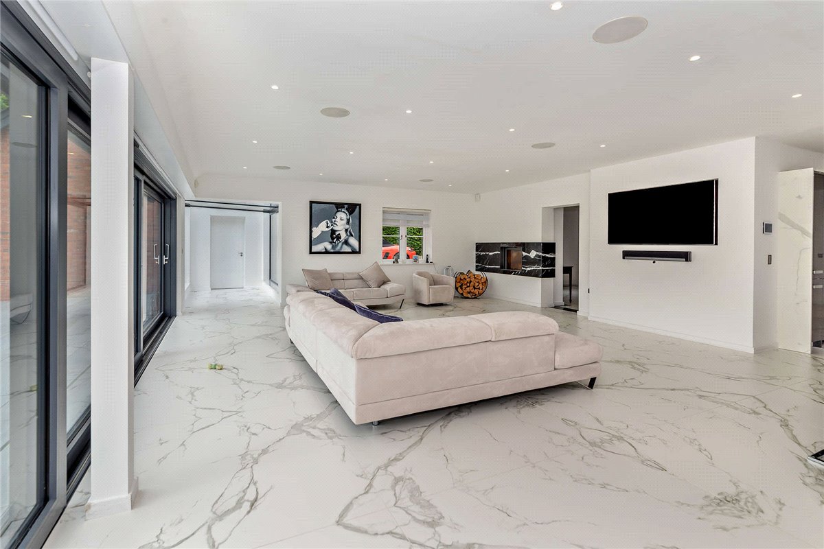 5 bedroom House, Newbury Road, Headley, RG19 - Available, Image 16