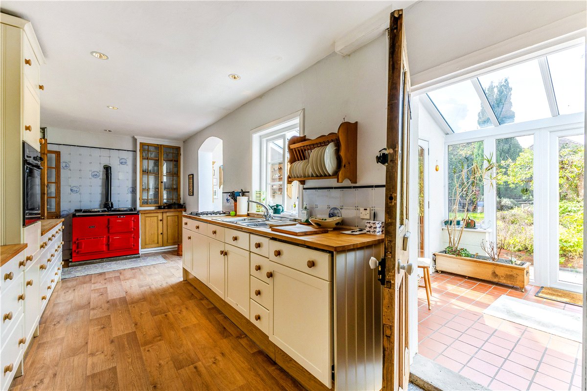 4 bedroom House, Salisbury Road, Marlborough, SN8 - Available, Image 18