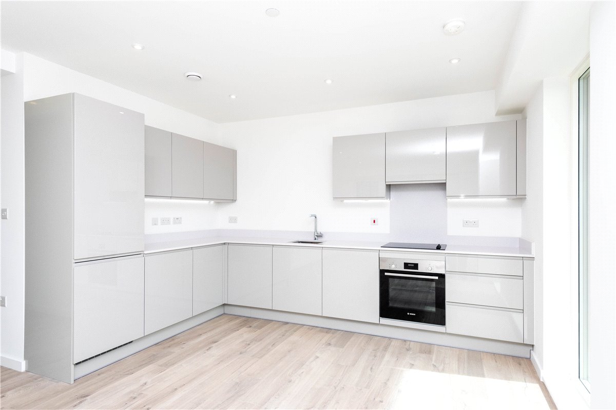 2 bedroom Flat, Heartwell Avenue, London, E16 - Let Agreed, Image 3