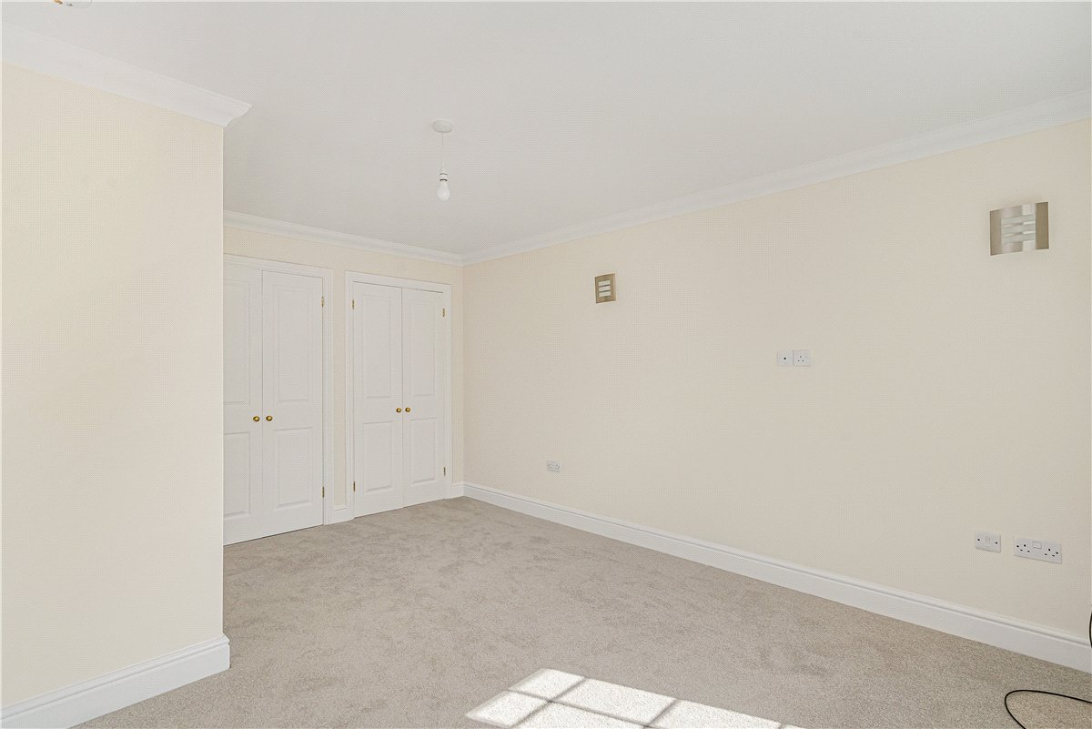 7 bedroom House, Nash Lee Lane, Wendover, HP22 - Available, Image 11