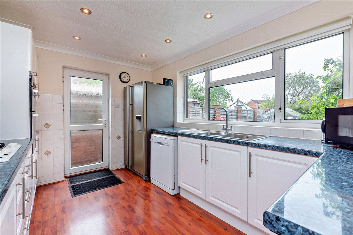 3 bedroom House, Charter Road, Newbury, RG14 - Sold, Image 8