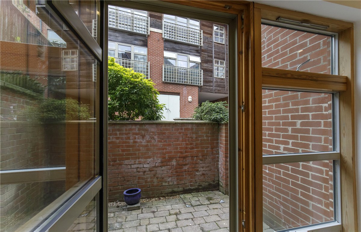 1 bedroom Flat, The Courtyard, St. Martins Lane, YO1 - Let Agreed, Image 3