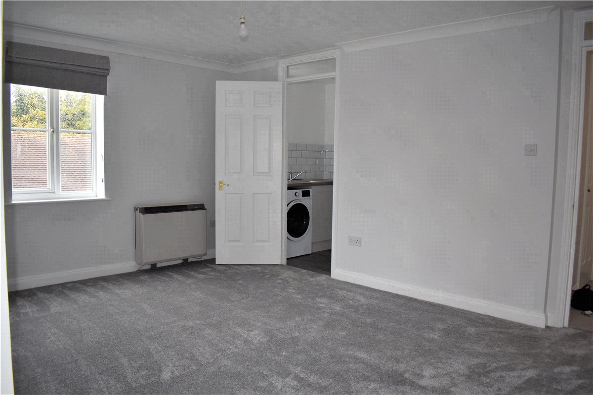 1 bedroom Flat, Mill Lane, Newbury, RG14 - Let Agreed, Image 3