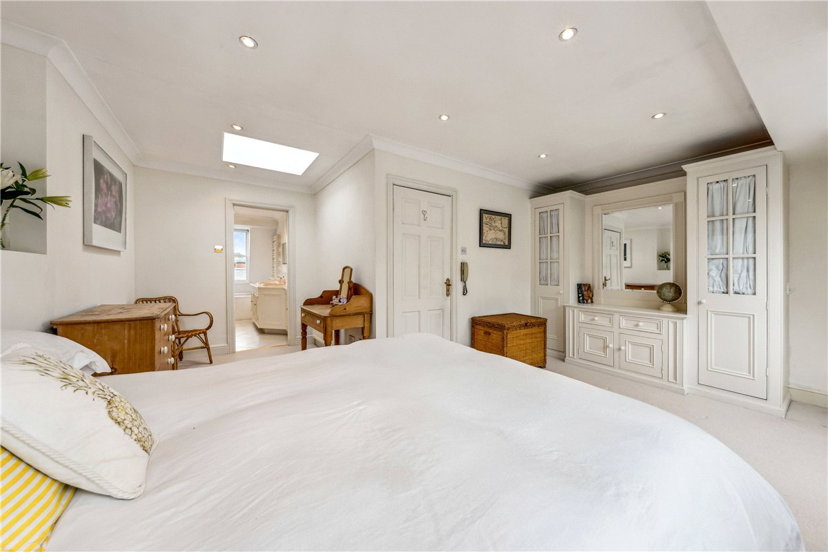 4 bedroom House, Burlington Road, London, SW6 - Available, Image 10
