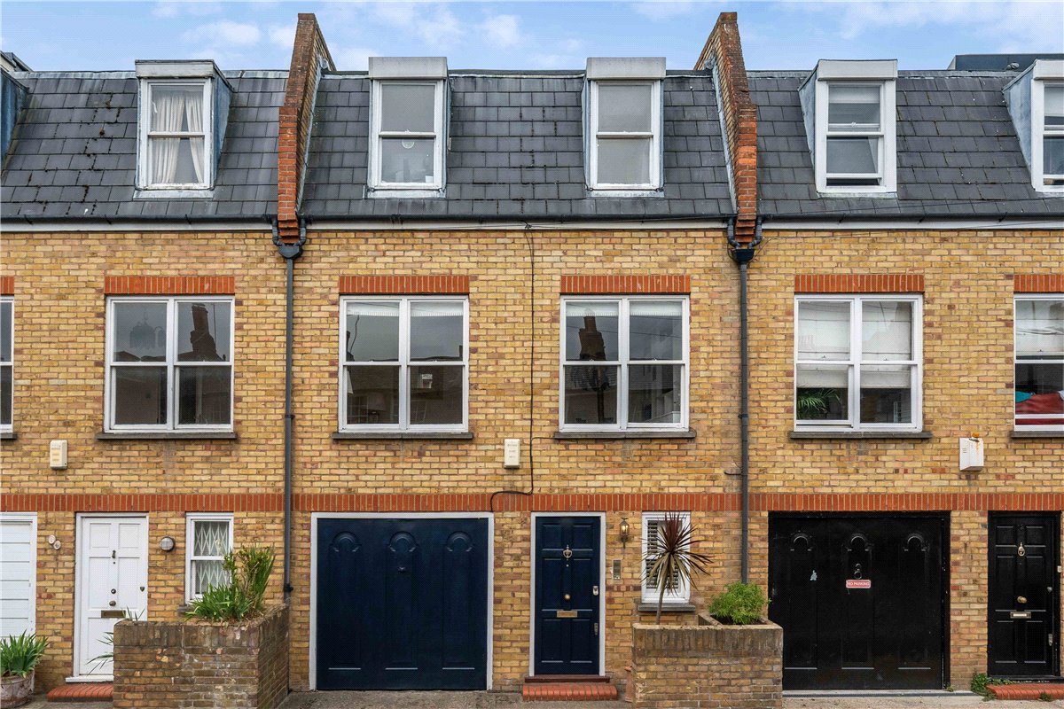 4 bedroom House, Burlington Road, London, SW6 - Available
