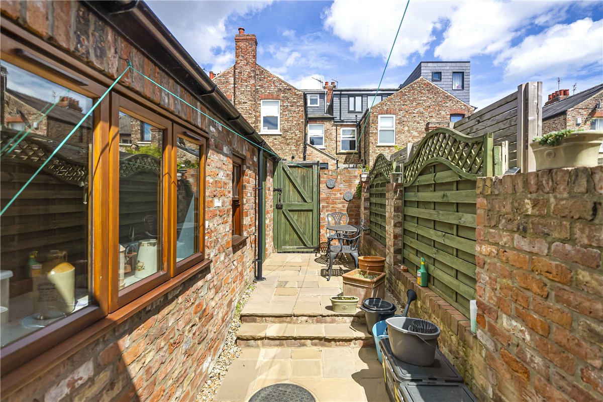 4 bedroom House, Cameron Grove, York, YO23 - Available, Image 12