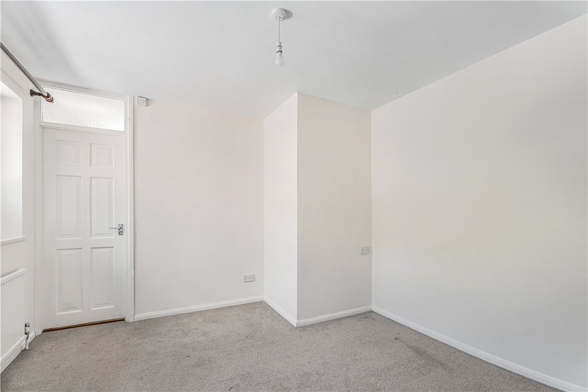 4 bedroom Bungalow, London Road, Wendover, HP22 - Available, Image 8