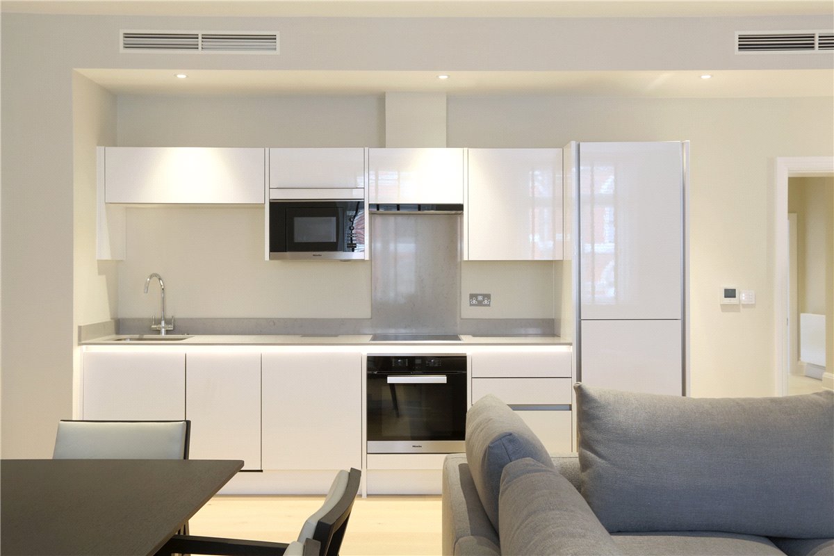 3 bedroom Flat, Bell Yard, Strand, WC2A - Let Agreed