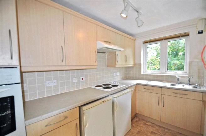 1 bedroom Flat, Kelham Gardens, Marlborough, SN8 - , Image 1