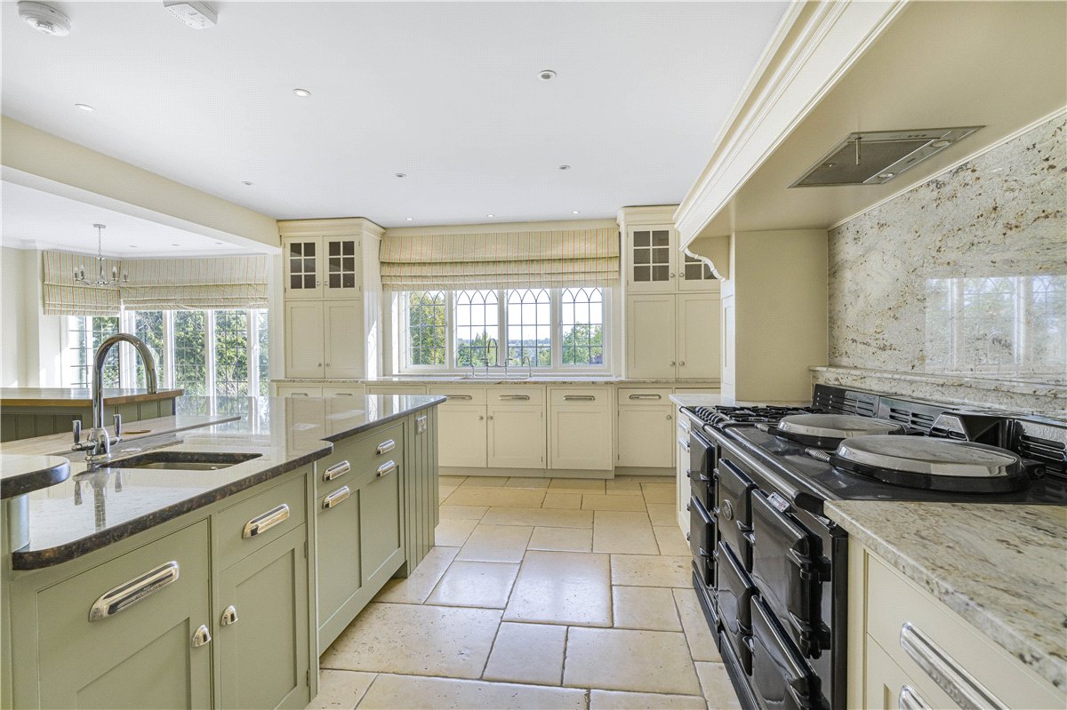 6 bedroom House, Chalk Lane, Hyde Heath, HP6 - Available, Image 23