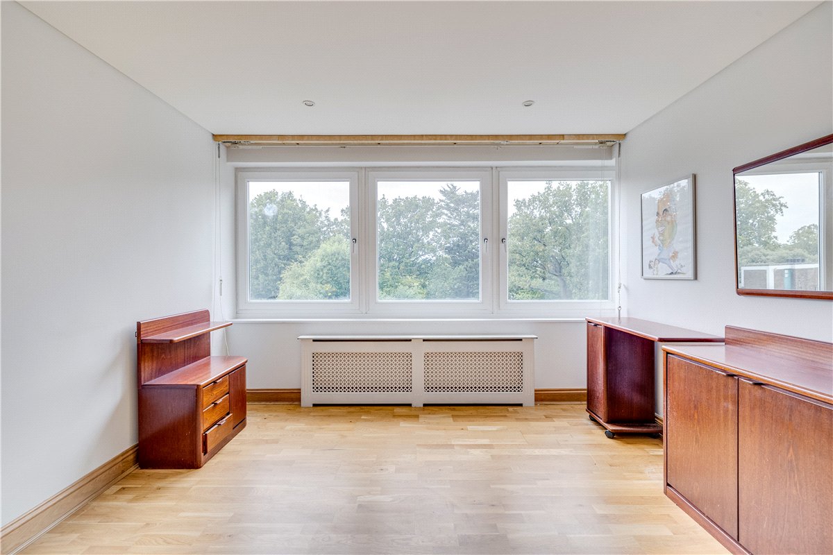 2 bedroom Flat, Somerset Road, London, SW19 - Available, Image 16