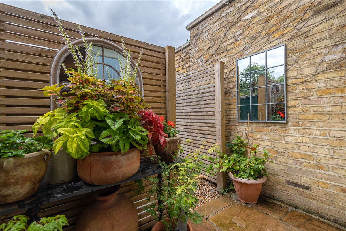 2 bedroom Flat, Trentham Street, London, SW18 - Sold, Image 8