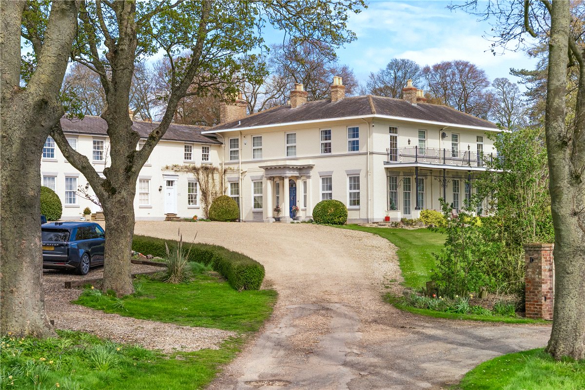 18 bedroom House, Wold Road, Nafferton, YO25 - Available, Image 2