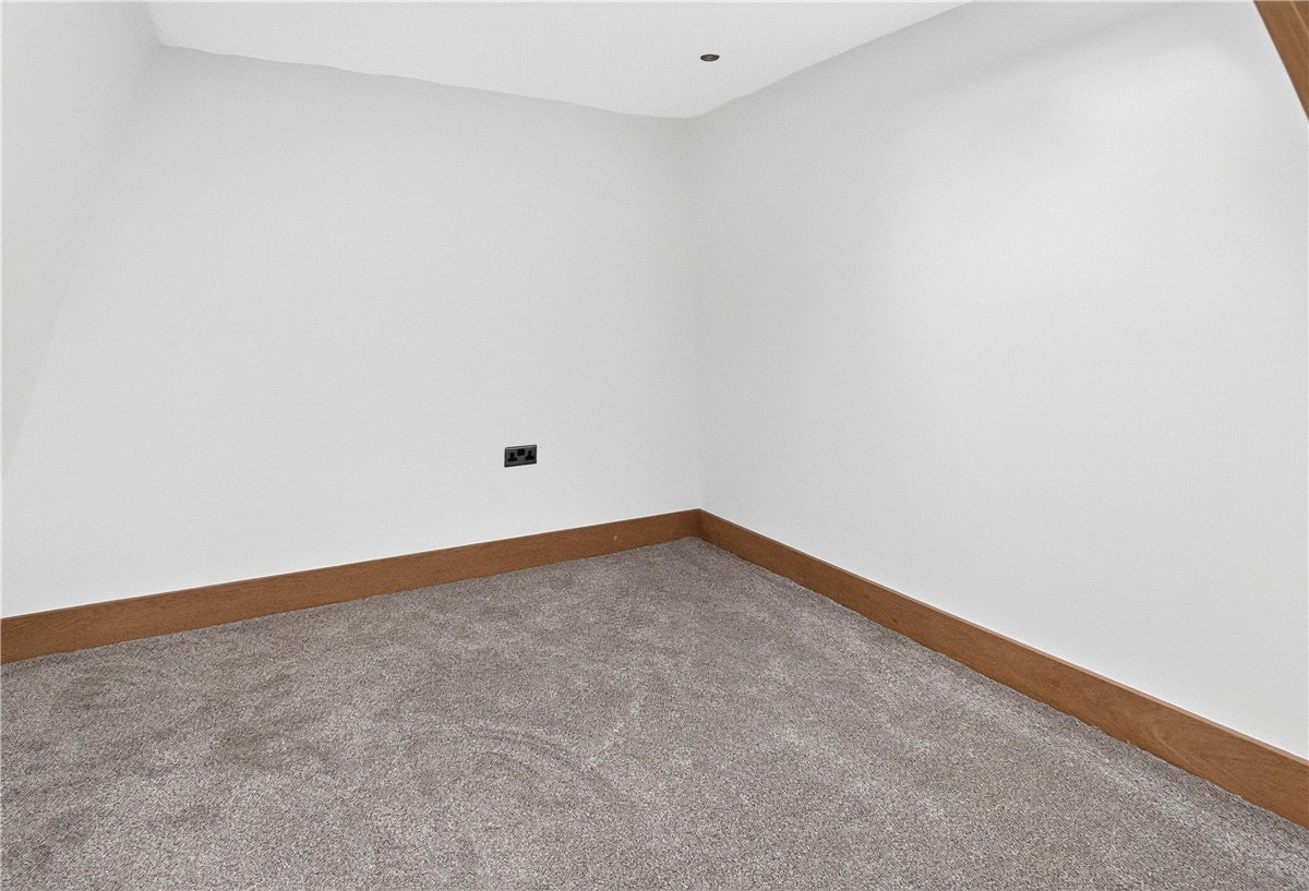 4 bedroom House, Warmfield Lane, Warmfield, WF1 - Available, Image 10