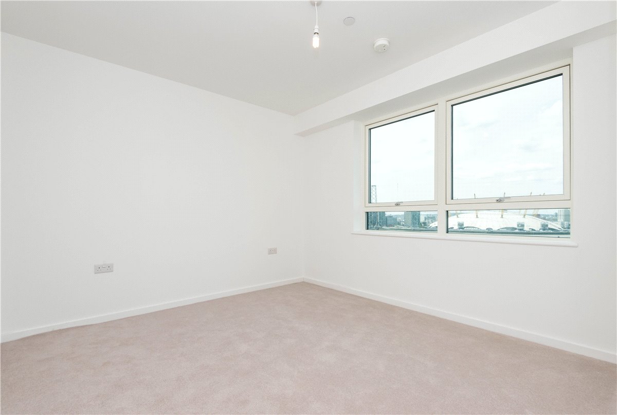 2 bedroom Flat, Heartwell Avenue, London, E16 - Let Agreed, Image 2