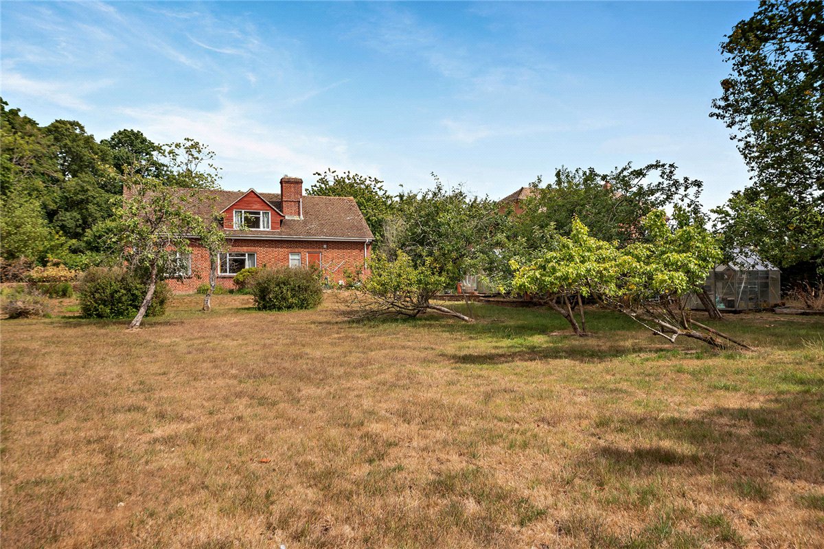 2 bedroom House, Hamstead Marshall, Newbury, RG20 - Available, Image 13