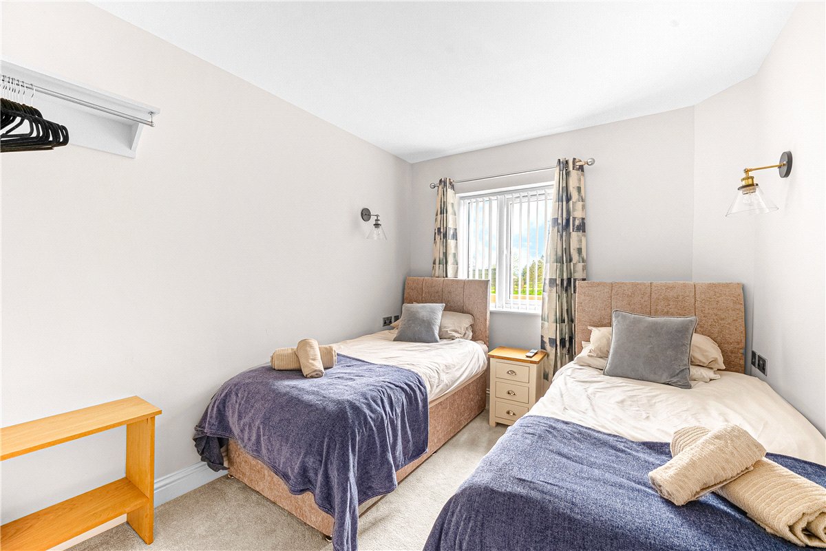 18 bedroom House, Wold Road, Nafferton, YO25 - Available, Image 51