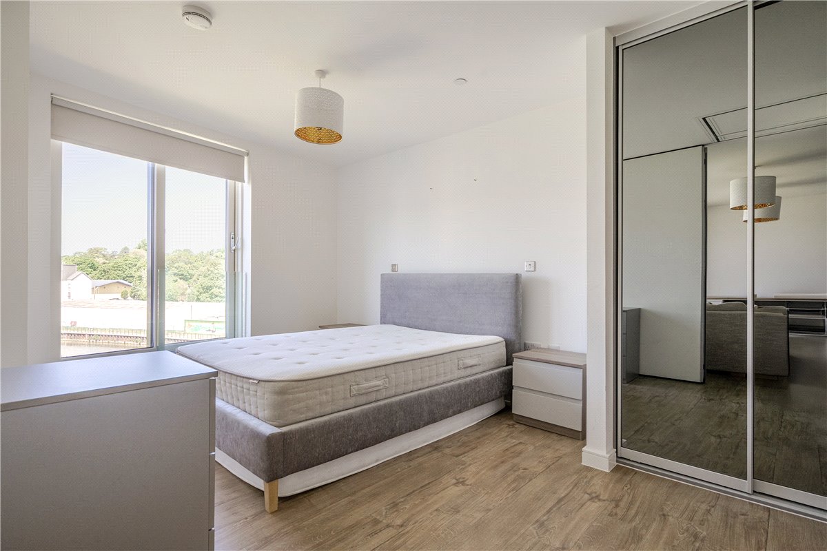 2 bedroom Flat, Victoria Bridge Road, Bath, BA2 - , Image 5