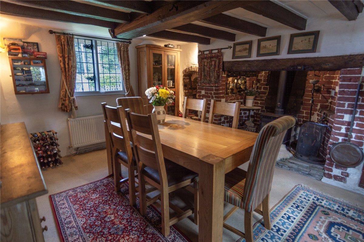 4 bedroom Cottage, Newbury Road, Wickham, RG20 - Available, Image 5