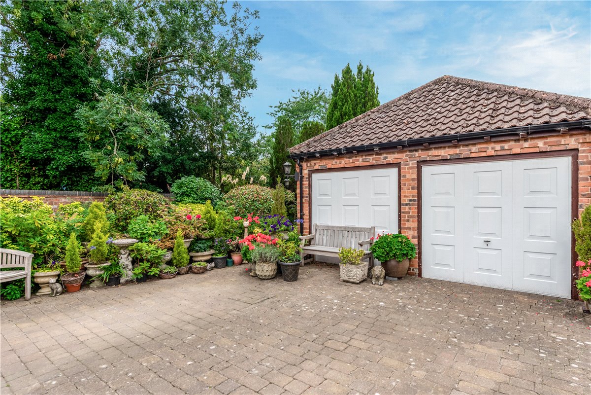 4 bedroom House, Yew Tree Close, Acaster Malbis, YO23 - Available, Image 2