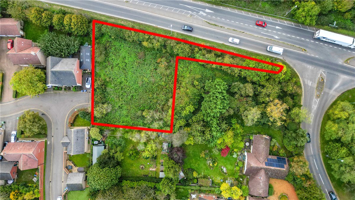 0.4  Development Land, Moorfield Road, Whittlesford, CB22 - Sold STC