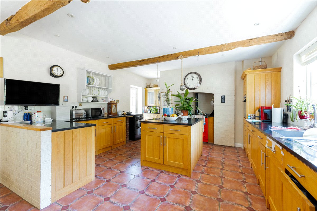 8 bedroom House, Hodson Road, Chiseldon, SN4 - Available, Image 17