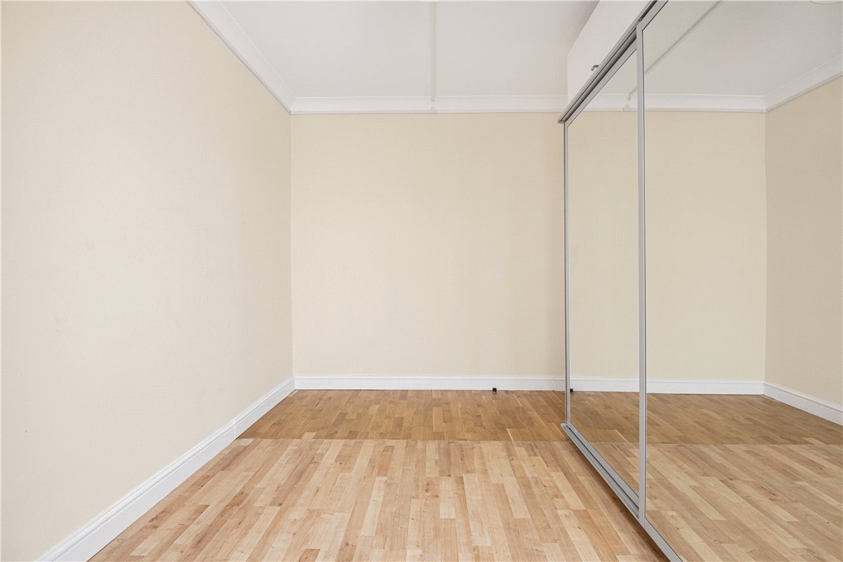 3 bedroom Bungalow, Islip Gardens, Northolt, UB5 - Sold, Image 17