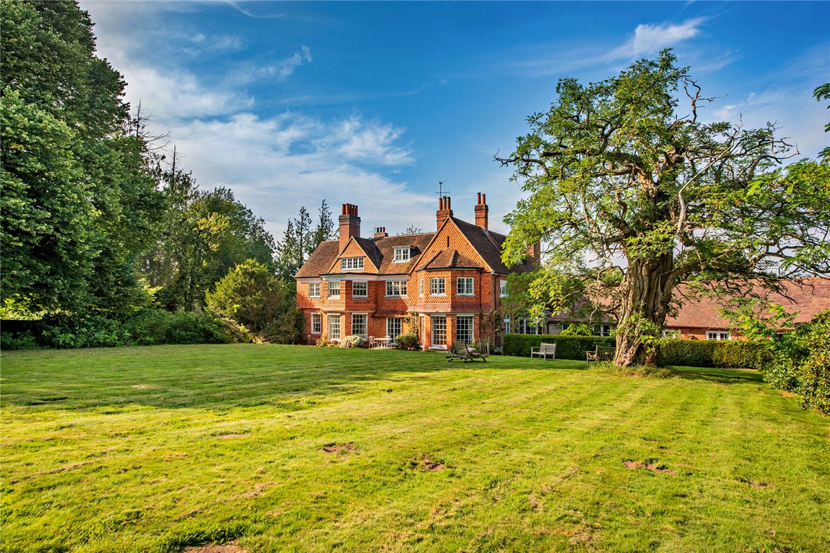 7 bedroom House, East Woodhay, Newbury, RG20 - Sold