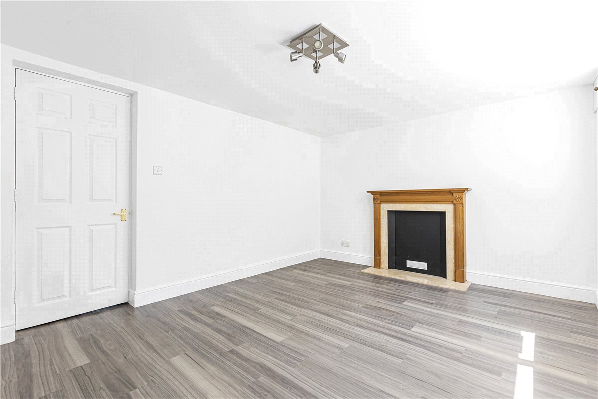 2 bedroom Maisonette, Walton Crescent, Oxford, OX1 - Available, Image 1