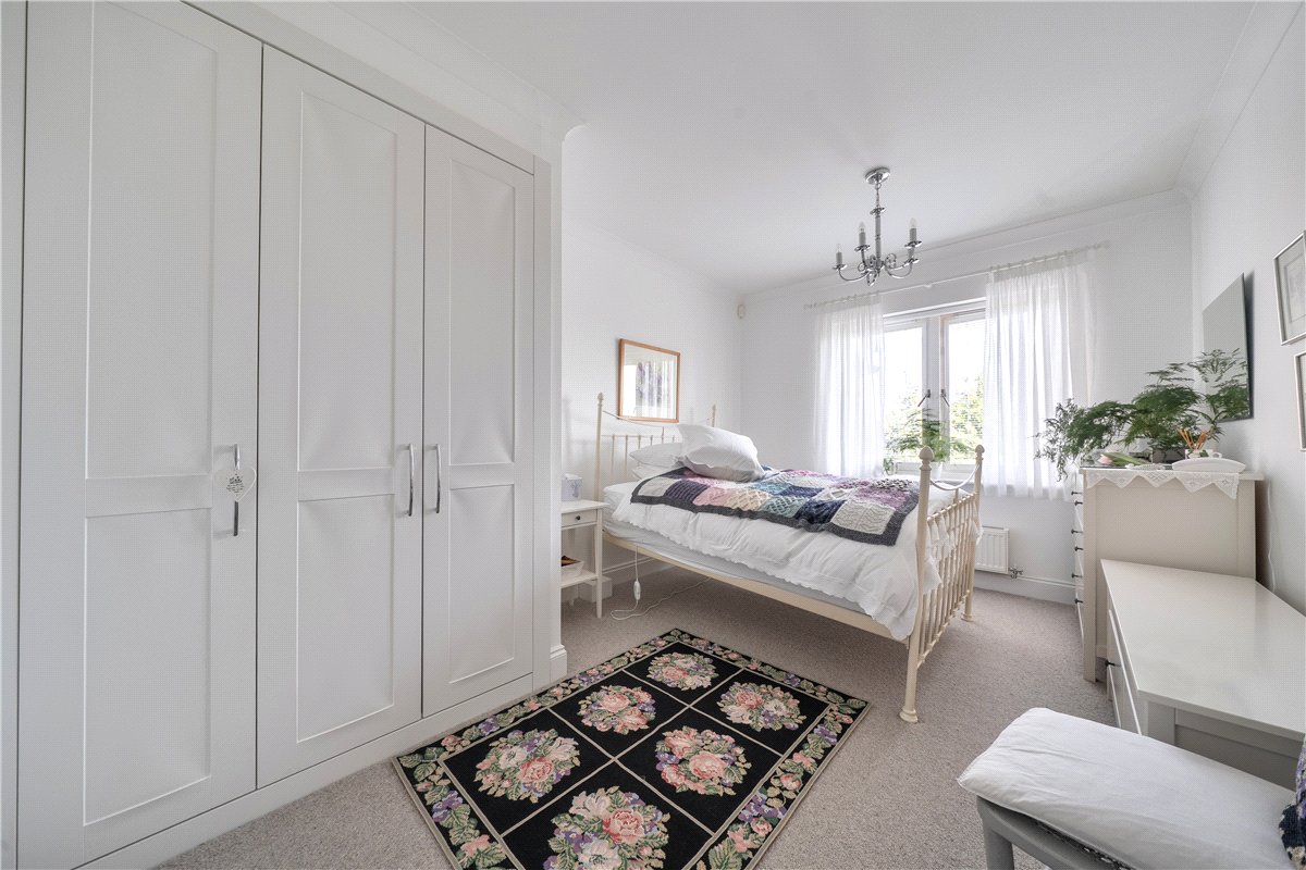 2 bedroom Flat, Priory Court, Marlborough, SN8 - Sold STC, Image 6