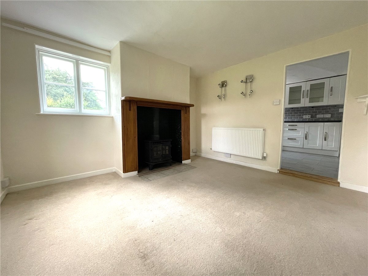 3 bedroom Cottage, Mildenhall, Marlborough, SN8 - Available, Image 2