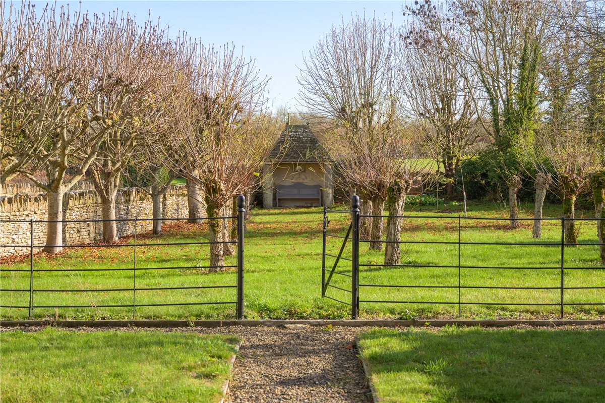 5 bedroom House, West Yatton, Yatton Keynell, SN14 - Available, Image 3