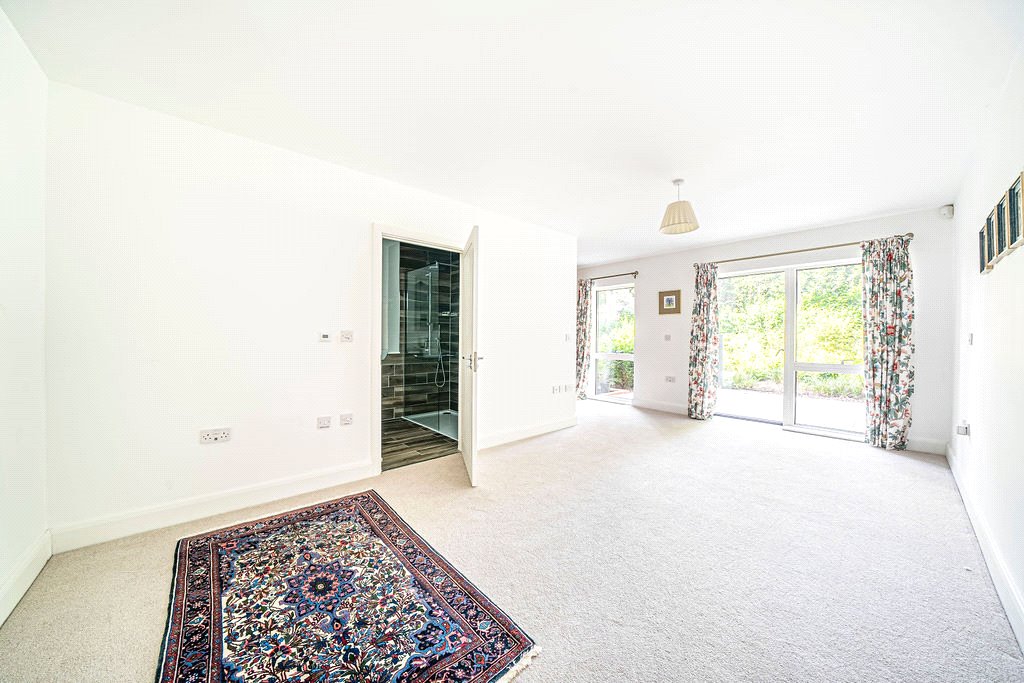 2 bedroom Flat, Holts Court, Sarum Road, SO22 - Sold STC, Image 8